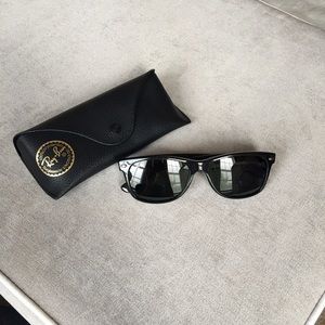 🕶 Ray Ban Wayfarers 🕶