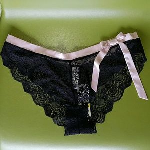 DKNY Intimates & Sleepwear - NWT DKNY black & pink Lingerie Set sz M DKNY Intimates & Sleepwear - NWT DKNY black & pink Lingerie Set sz M