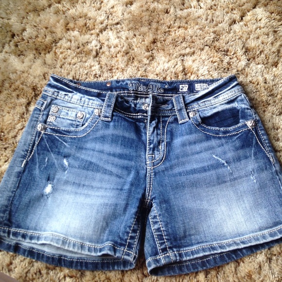 ❌SOLD in M: Miss Me Shorts - Picture 2 of 3