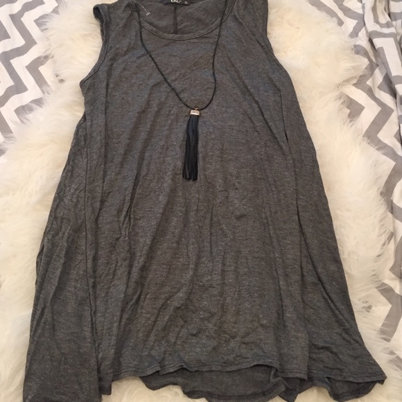 NWOT grey top with chain attached