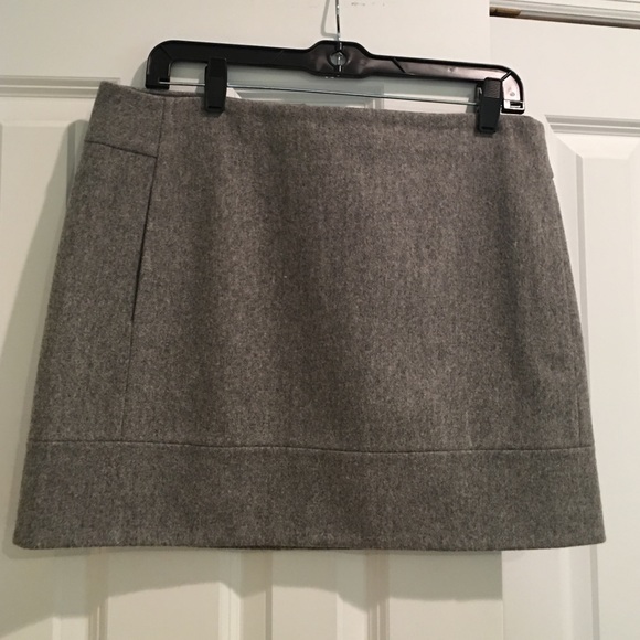 Grey wool mini skirt