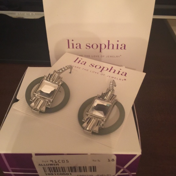 Lia Sophia Allumer Earrings