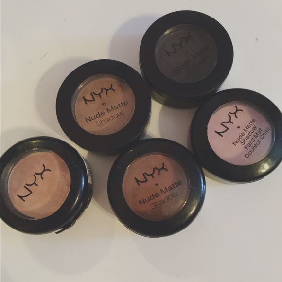 NYX BUNDLE EYESHADOW