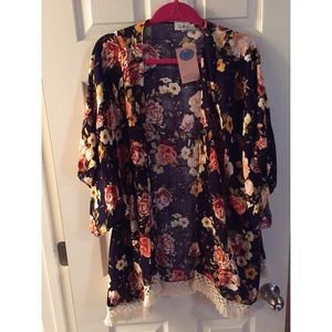 ❌❌SOLD❌❌Boutique Floral Kimono 🌸