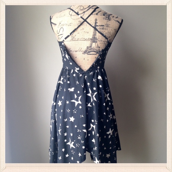 🎉🎉Host pick! 🎉🎉Lush skater dress w/star print - Picture 2 of 3