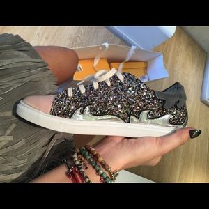 ISO sneakers from buenos aires