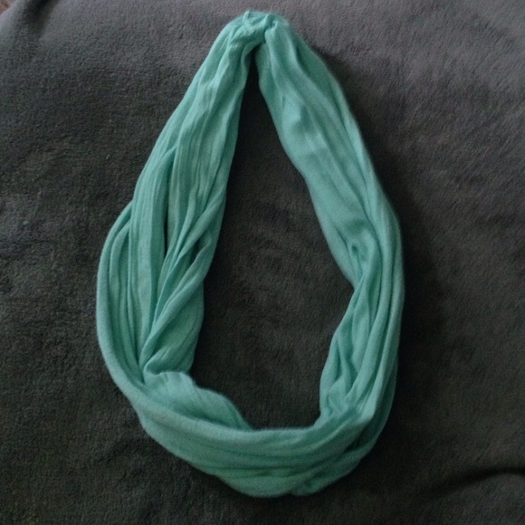 Infinity scarf