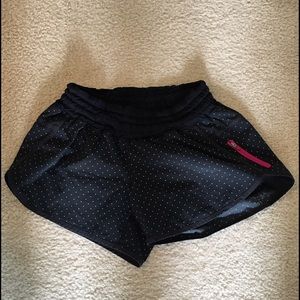 Lululemon Black & White Tracker Shirts Size 10