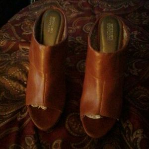 Leather open toe mule