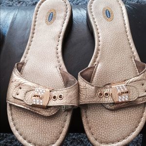 DR SCHOLLS Gold Metallic Flats