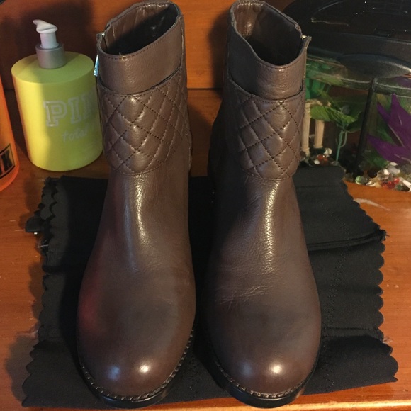 Vince Camuto boots