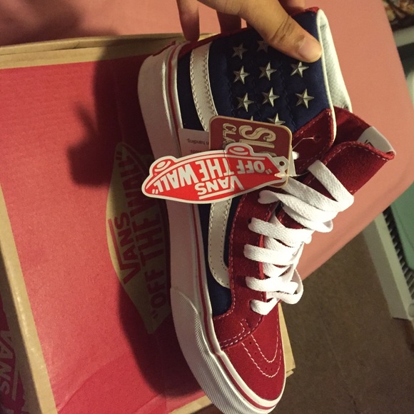❗️EXCLUSIVE❗️SliM CLASSICS Vans "oFF THE WALL"
