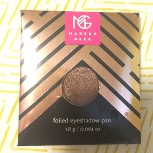 makeup geek foiled eyeshadow pan grandstand