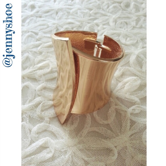 the fancy Jewelry - {the fancy} gold cuff