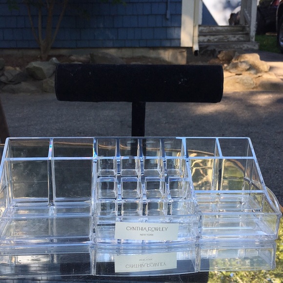 Bracelet stand and make up organizer