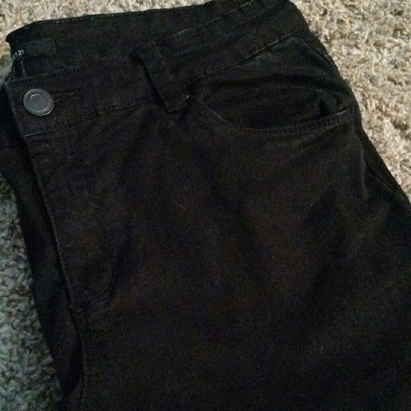 Black Forever 21 Skinny Jeans - Picture 1 of 4
