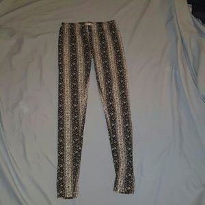 Forever 21 printed leggings