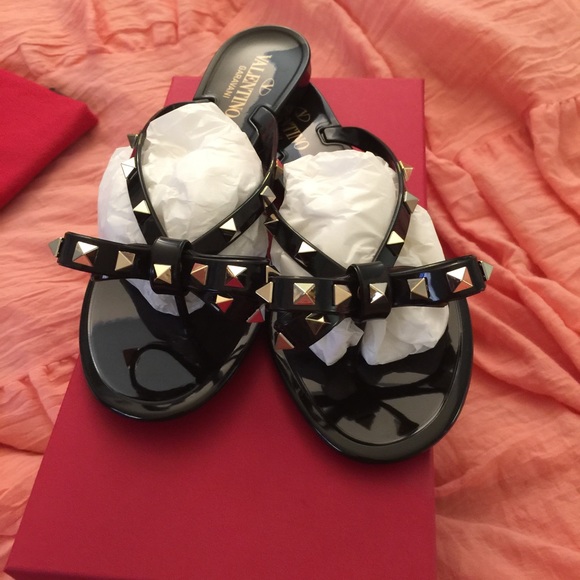 Valentino - Picture 2 of 3