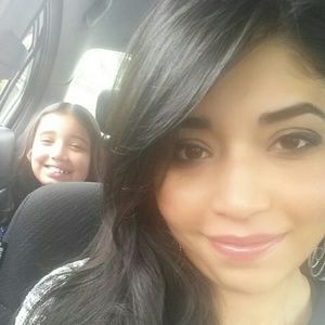 Meet your Posher, Nida