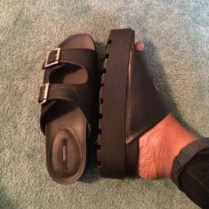 Black Slip-on Platform Sandals