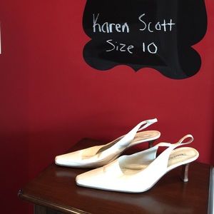 White Karen Scott Hee