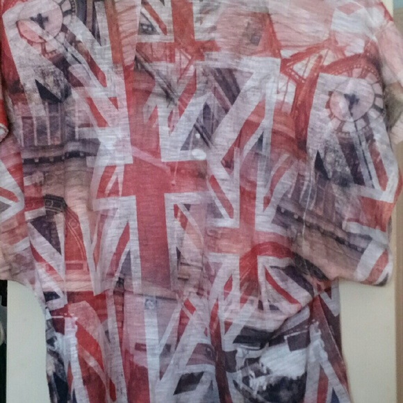 Forever 21 Cropped Union Jack Tee - Picture 2 of 4