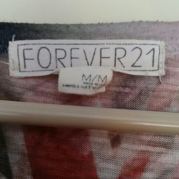 Forever 21 Cropped Union Jack Tee - Picture 4 of 4