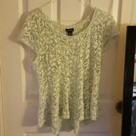 Rue 21 top