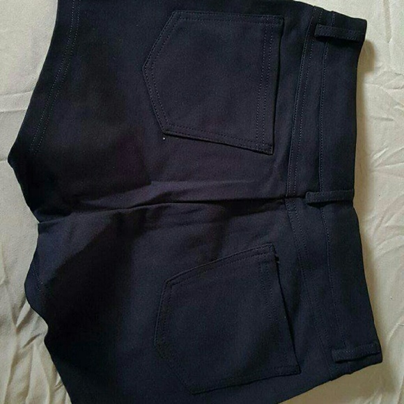 🌺New Black High waisted shorts - Picture 3 of 3