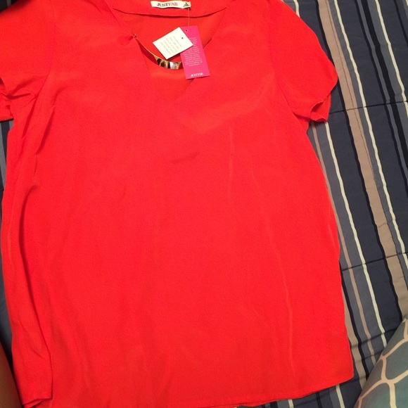 JusFab shirt
