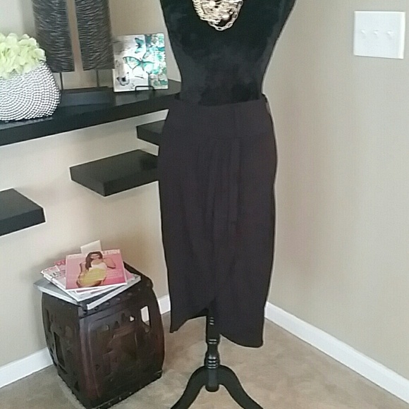 *SOLD* Sexy Black Body Contour Skirt