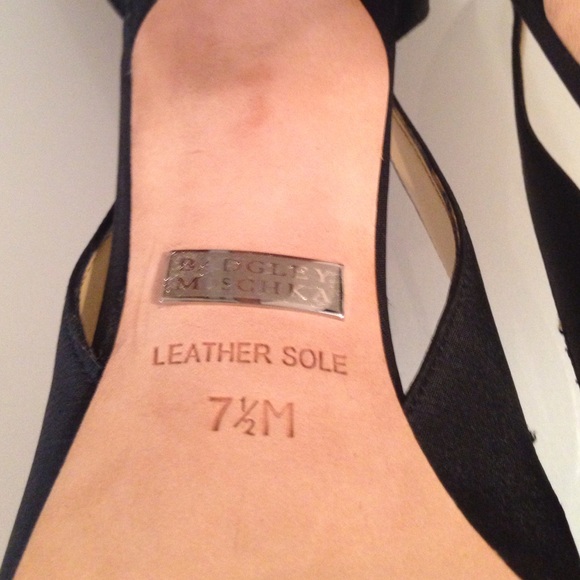 Shoes - Picture 4 of 4