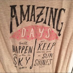 Old Navy Umbrella T-shirt cream color