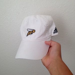 Bee logo adidas hat