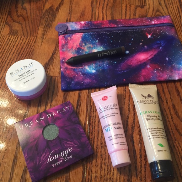 Makeup bundle with bag