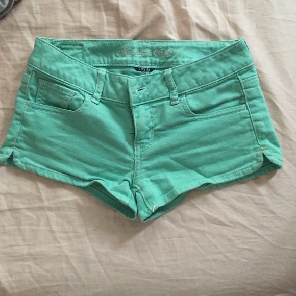 American Eagle short