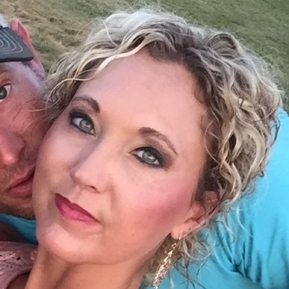 Meet your Posher, Tansy - Picture 2 of 2