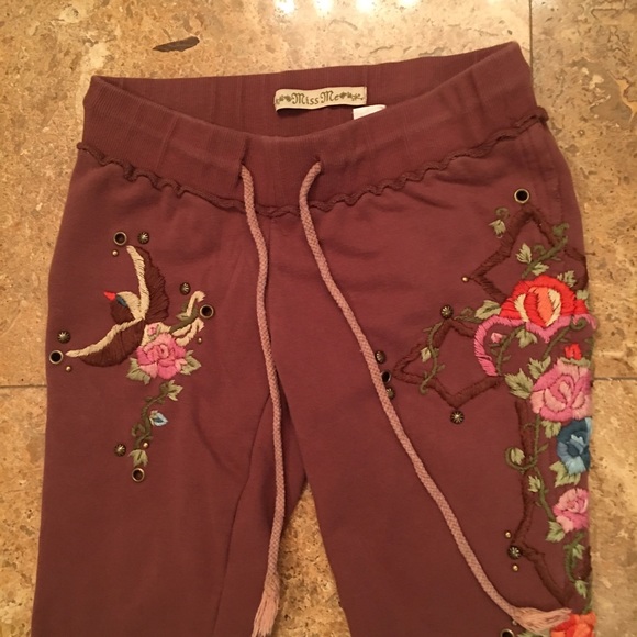 ❌sold Miss me brown cutoff /Capri sweats hoodie - Picture 3 of 5