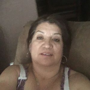 Meet your Posher, Mona