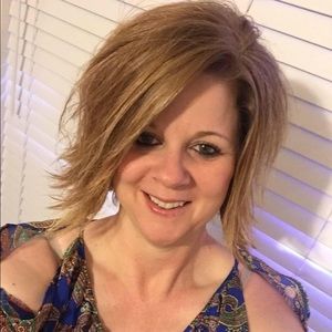 Meet your Posher, Stacy