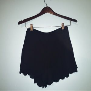 LC Lauren Conrad Black Scallop Hem Shorts