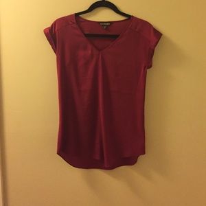 Express red short sleeve top.