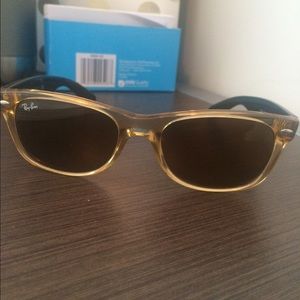 Gold Ray-ban Wayfarer