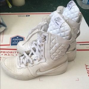 Nike-Legend-S-S-White-Quilted-Hi-Top size 8