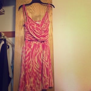 Fun & flirty pink & cream dress