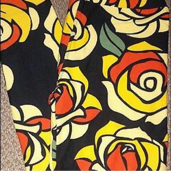 🚫SOLD • Lularoe HTF Disney roses leggings 🦄 - Picture 3 of 4