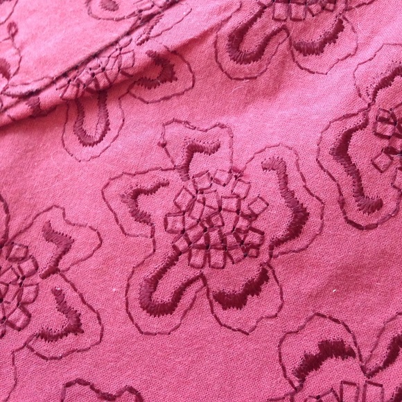 Sleeveless summer top - Picture 2 of 3