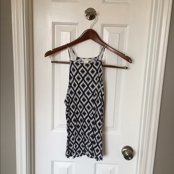 H&M black & white patterned sleeveless top