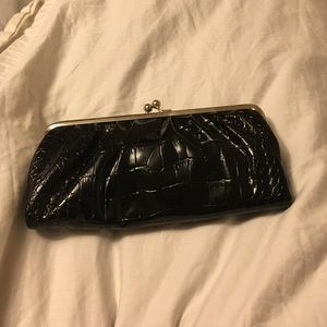 Black clutch