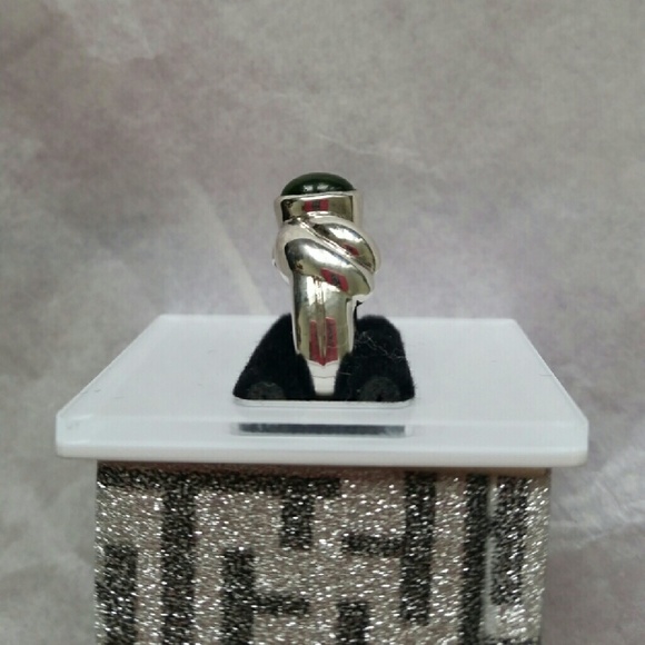 Sterling silver .925 ring with green stone - Picture 4 of 5